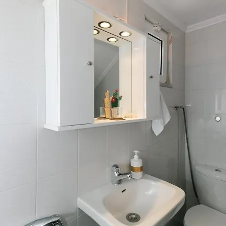 Chrysa House Apartment *